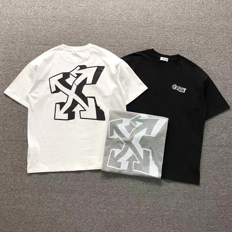 OFF-WHITE T-SHIRT 524230819（im 170cm 60kg i wear size L in the phot）