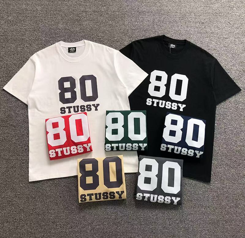 STUSSY T-SHIRT 4104222802（im 170cm 60kg i wear size L in the phot）