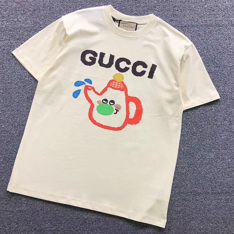 GUCCI T-SHIRT 5231952101（im 170cm 60kg i wear size S in the phot）