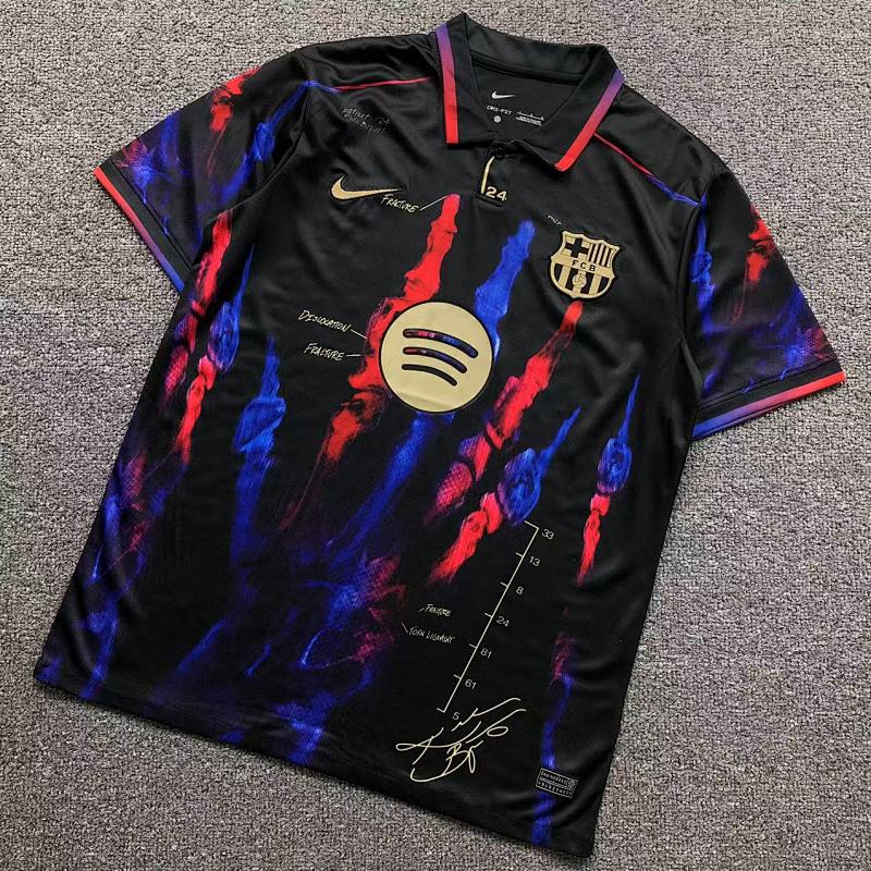 FOOTBALL T-SHIRT 11042834002（im 170cm 60kg i wear size L in the phot）