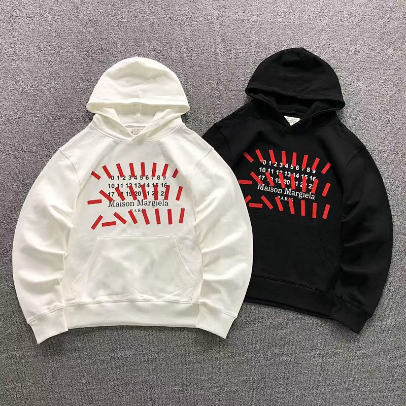 MAISON MARGIELA HOODIE 4107073686（im 170cm 60kg i wear size 46 in the phot）