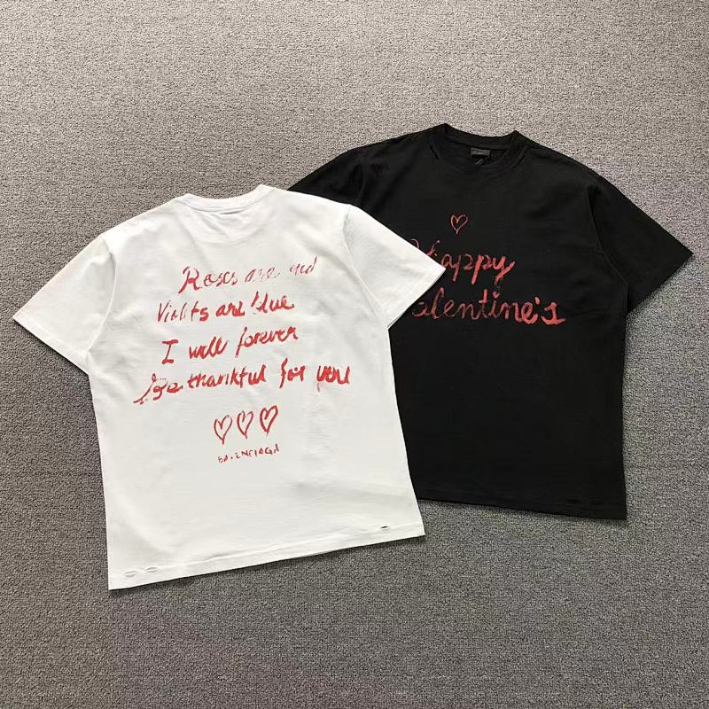 BALENCIAGA T-SHIRT 5212220136（im 170cm 60kg i wear size L in the phot）