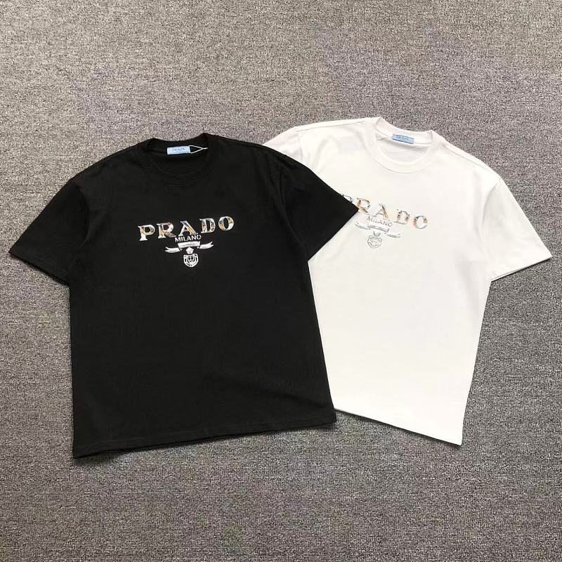 PRADA T-SHIRT 125210232（im 170cm 60kg i wear size M in the phot）