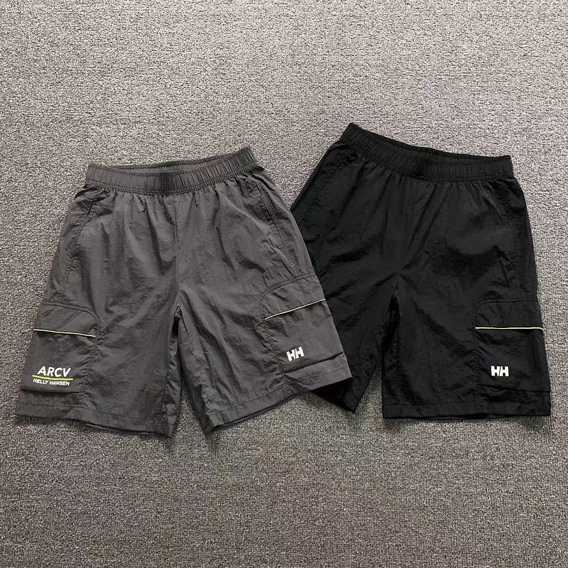 HELLY HANSEN SHORTS 4204292077（im 170cm 60kg i wear size M in the phot）
