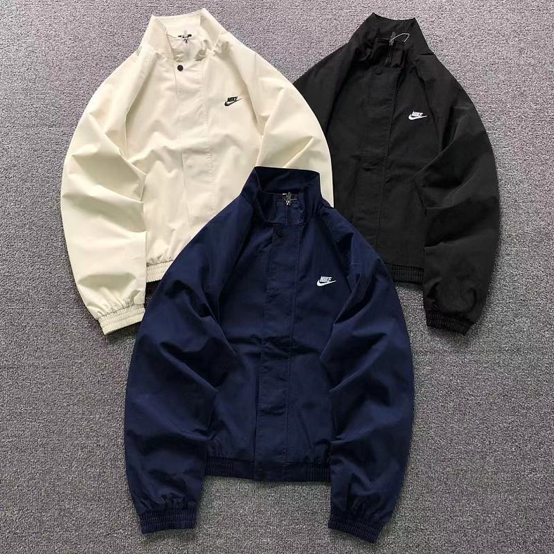 NIKE JACKET 4204170577（im 170cm 60kg i wear size M in the phot）