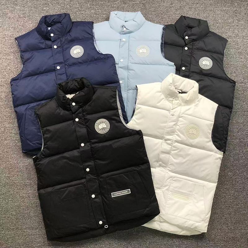 CANADA GOOSE VEST DOWN JACKETS 3208220116（im 170cm 60kg i wear size M in the phot）