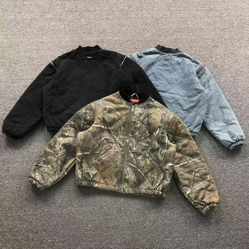 SUPREME JACKET 1111170335（im 170cm 60kg i wear size M in the phot）