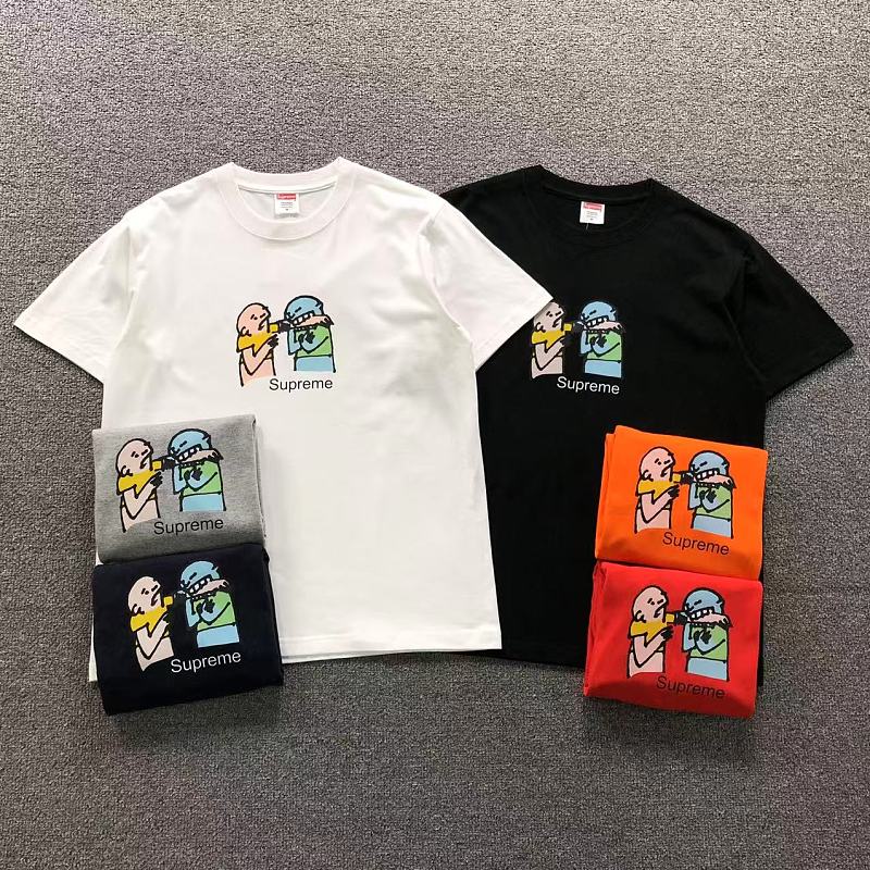 SUPREME T-SHIRT 3206221702 （im 170cm 60kg i wear size M in the phot）