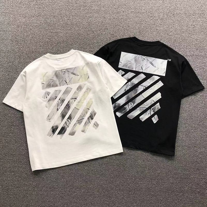 OFF-WHITE T-SHIRT 5208010119（im 170cm 60kg i wear size M in the phot）