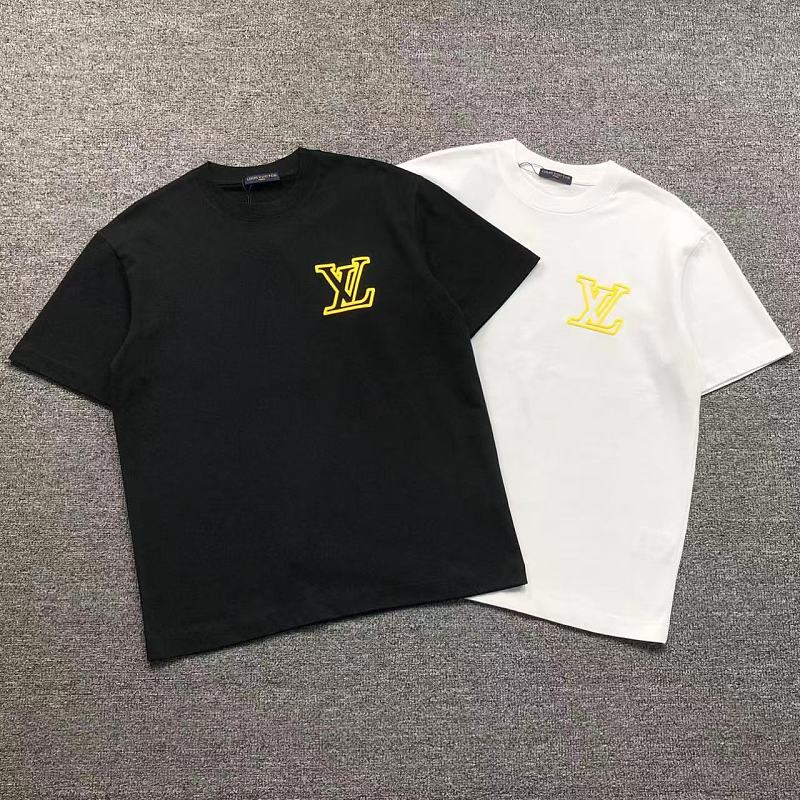 LV T-SHIRT 3204180621 （im 170cm 60kg i wear size L in the phot）