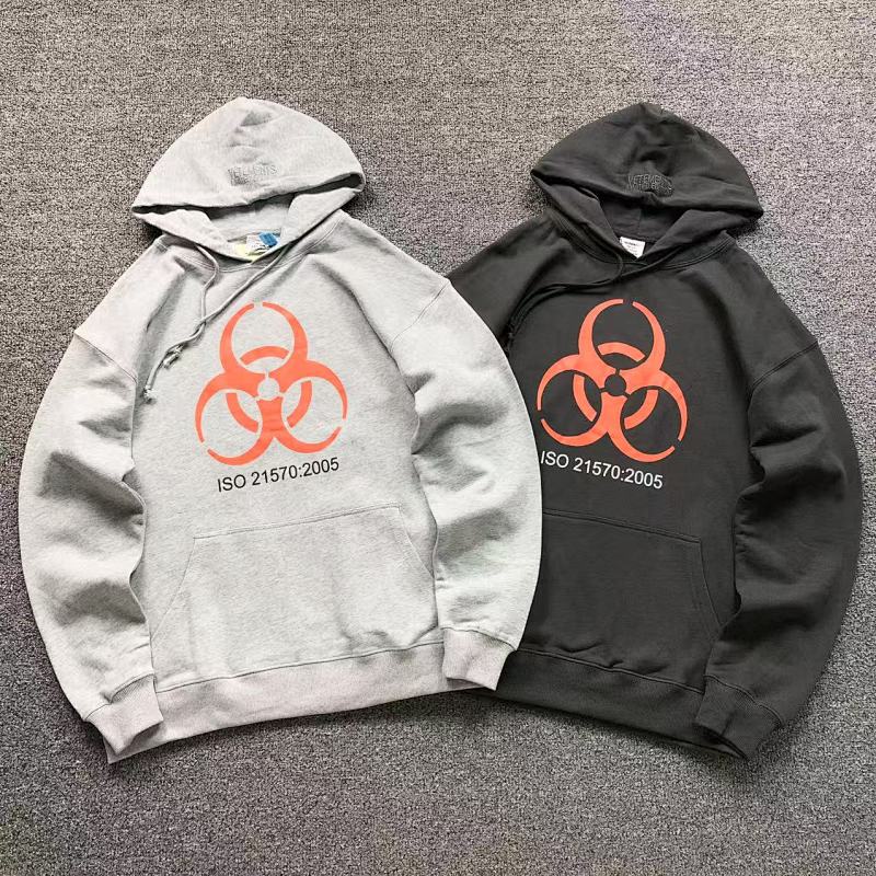 VETEMENTS HOODIE 482322145（im 170cm 60kg i wear size S in the phot）