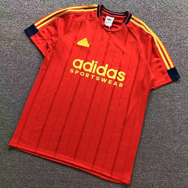 FOOTBALL T-SHIRT 1282830002 （im 170cm 60kg i wear size L in the phot）