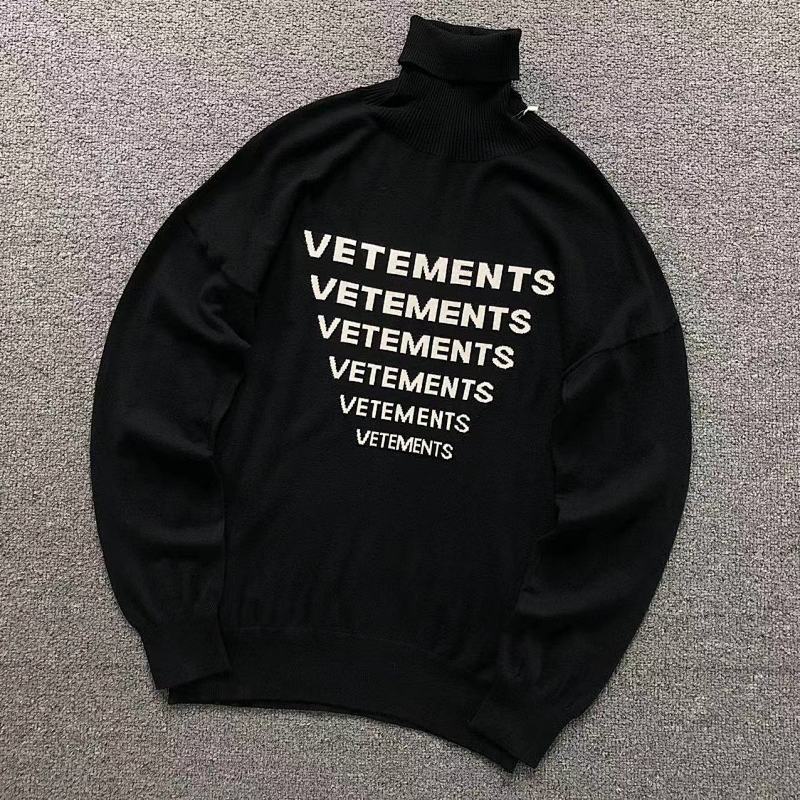 VETEMENTS SWEATER 41081301145（im 170cm 60kg i wear size S in the phot）