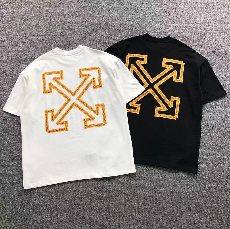OFF-WHITE T-SHIRT 42051431165（im 170cm 60kg i wear size S in the phot）
