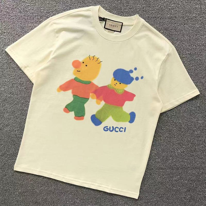 GUCCI T-SHIRT 560602101（im 170cm 60kg i wear size S in the phot）