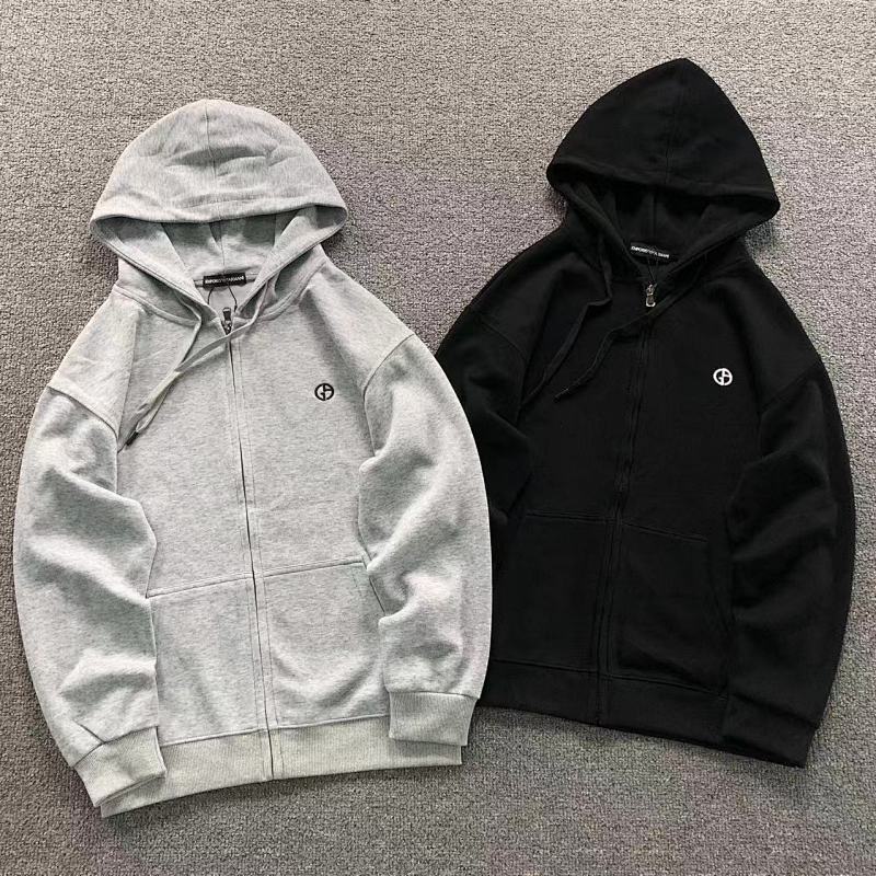 EMPORIO ARMANI HOODIE 2111240901 （im 170cm 60kg i wear size M in the phot）