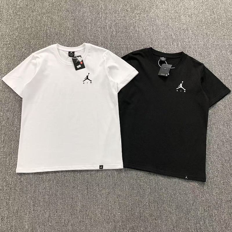 AIR JORDAN T-SHIRT 412291057（im 170cm 55kg i wear size M in the phot）