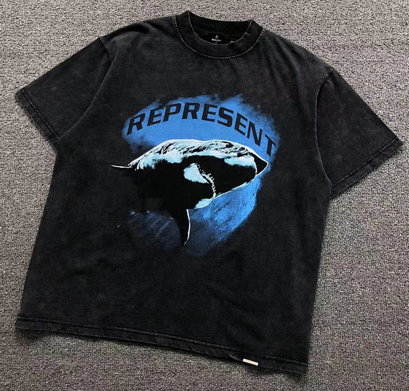 REPRESENT T-SHIRT 22040625125（im 170cm 60kg i wear size M in the phot）