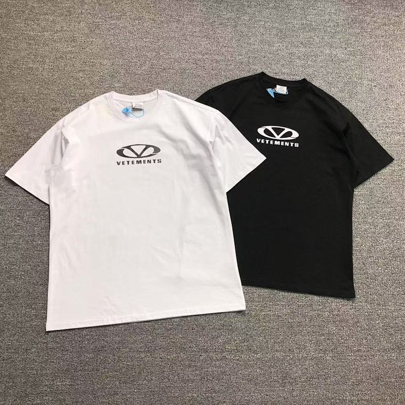 VETEMENTS T-SHIRT 502110128（im 170cm 57kg i wear size M in the phot）
