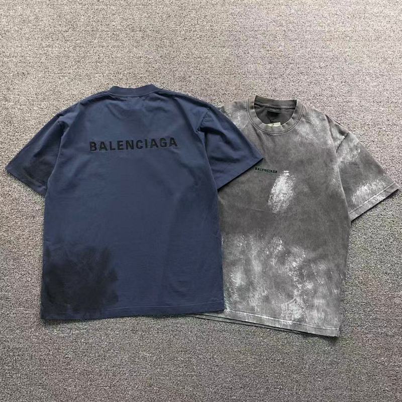 BALENCIAGA T-SHIRT 3111180121（im 170cm 60kg i wear size S in the phot）