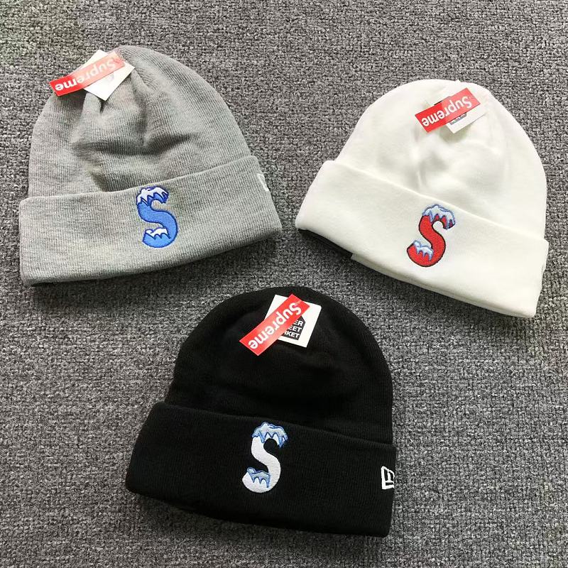 SUPREME HAT 32080514182