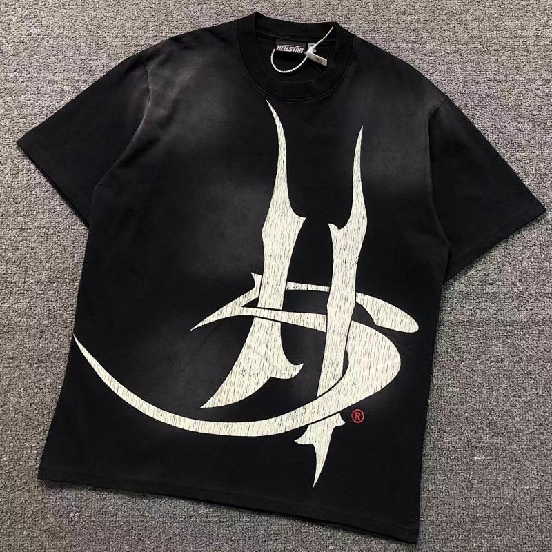 HELLSTAR T-SHIRT 3109203472（im 170cm 60kg i wear size M in the phot）