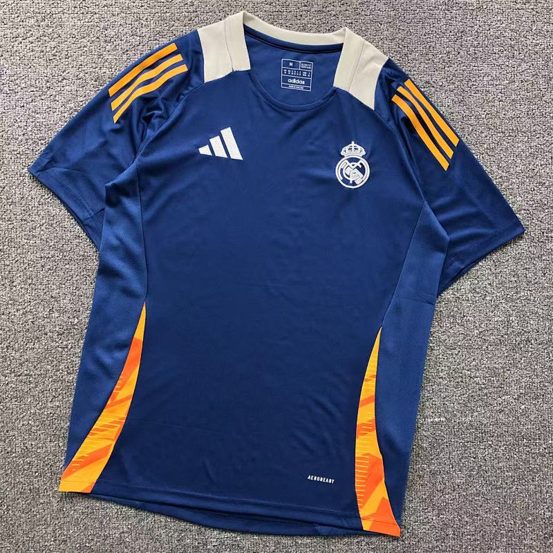 FOOTBALL T-SHIRT 31032110002（im 170cm 60kg i wear size M in the phot）
