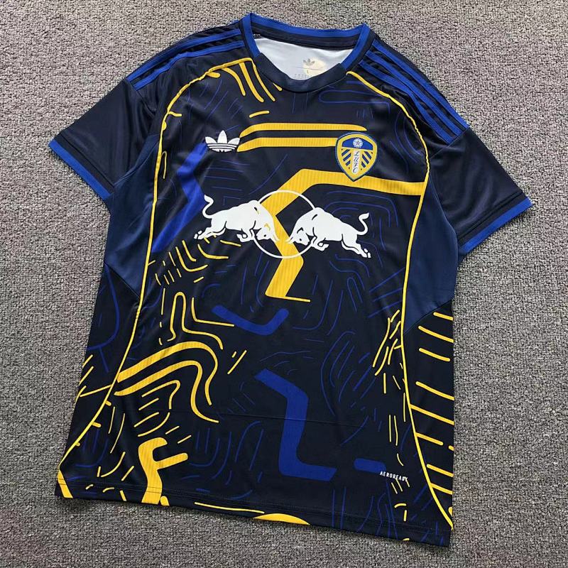 FOOTBALL T-SHIRT 11081248002（im 170cm 60kg i wear size L in the phot）