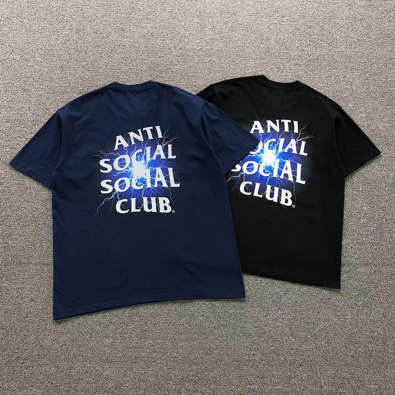 ANTI SOCIAL SOCIAL CLUB T-SHIRT 218222102（im 170cm 55kg i wear size M in the phot）