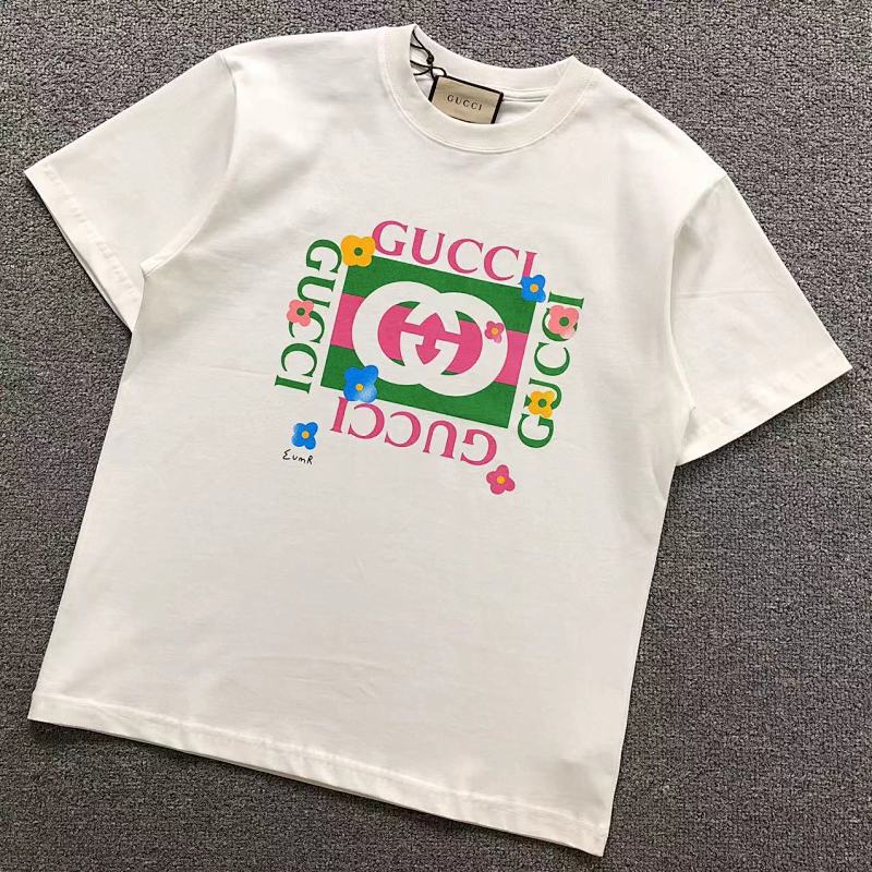 GUCCI T-SHIRT 5231974101（im 170cm 60kg i wear size S in the phot）