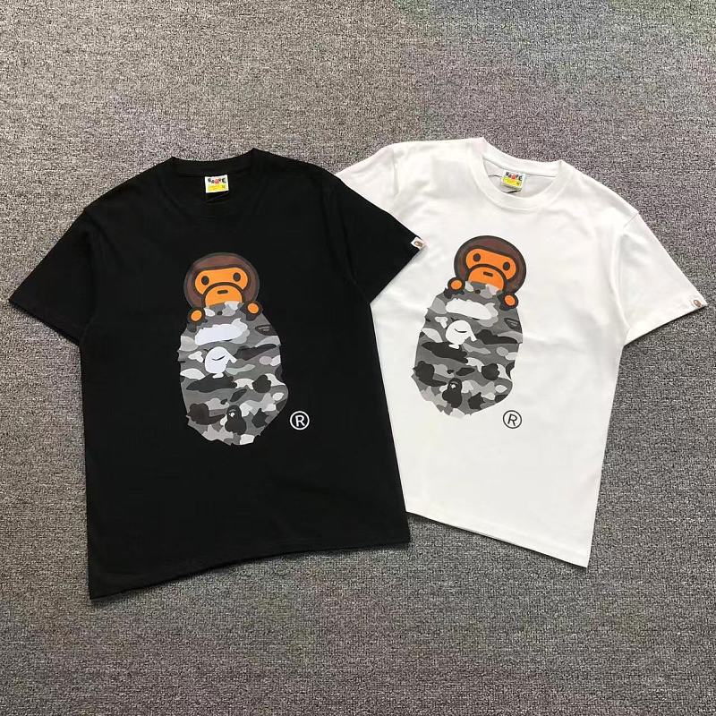 BAPE T-SHIRT 3205160821（ im 170cm 60kg i wear size M in the phot）