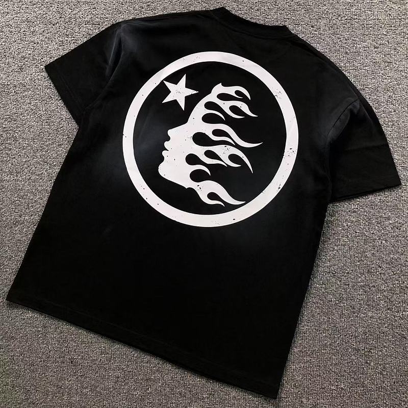 HELLSTAR T-SHIRT 5260851162（im 170cm 60kg i wear size S in the phot）