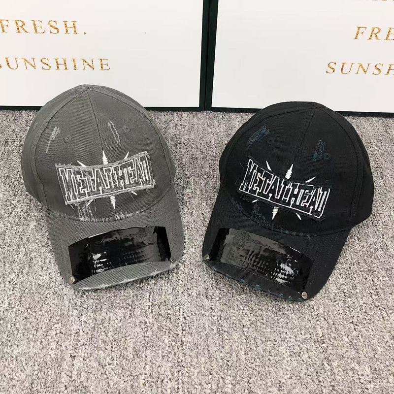 BALENCIAGA HAT 111031743