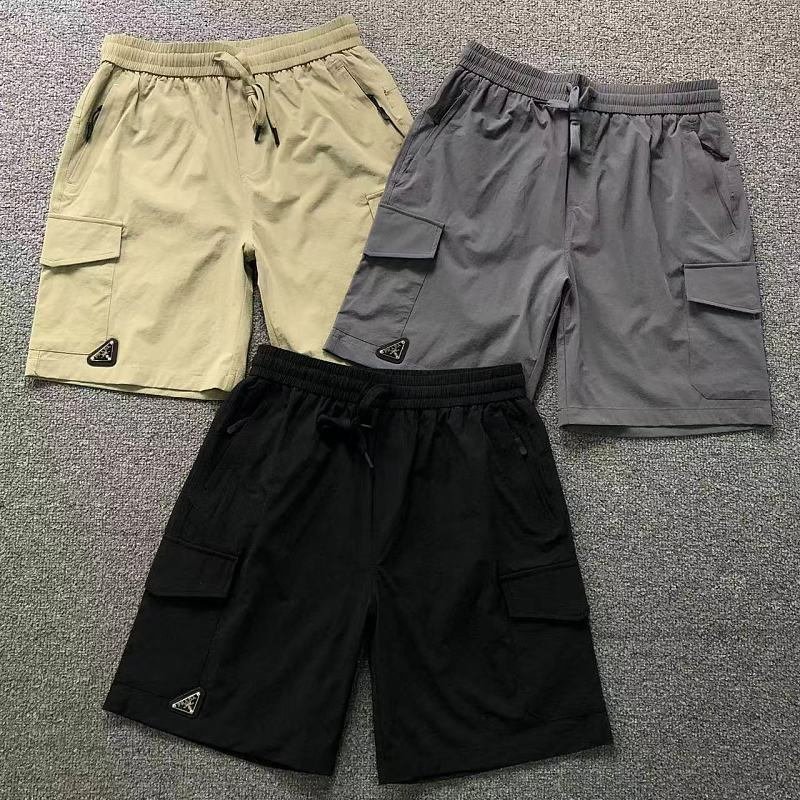 PRADA SHORTS 2206011704 （im 170cm 60kg i wear size XL in the phot）