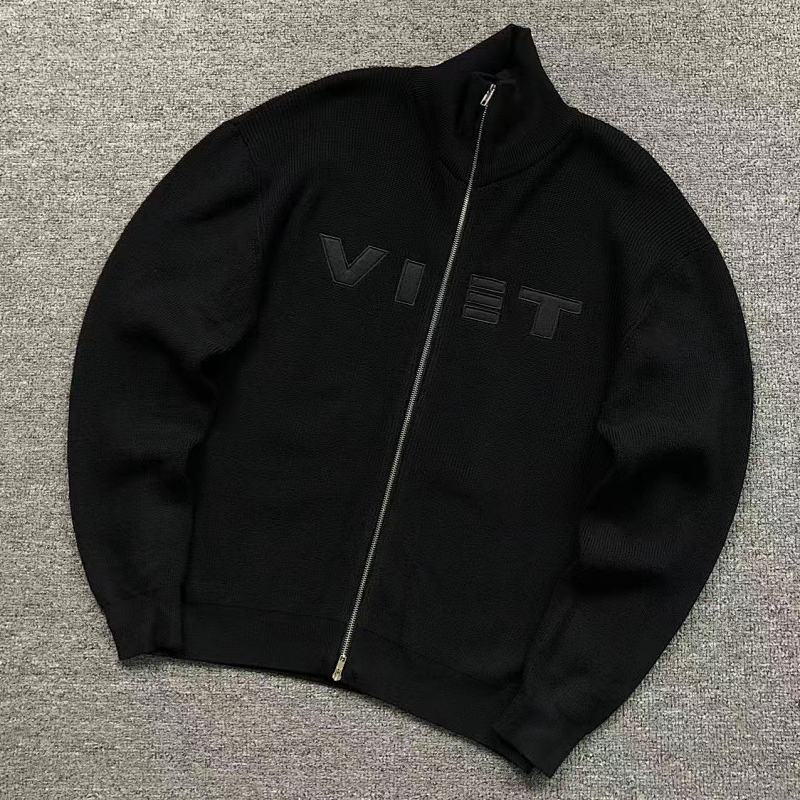 VETEMENTS SWEATER 4201100128 （im 170cm 60kg i wear size M in the phot）