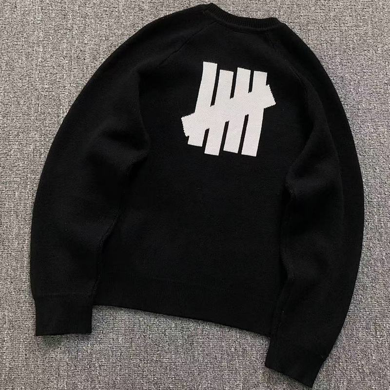 UNDEFEATED SWEATER 112241226（im 170cm 57kg i wear size M in the phot）