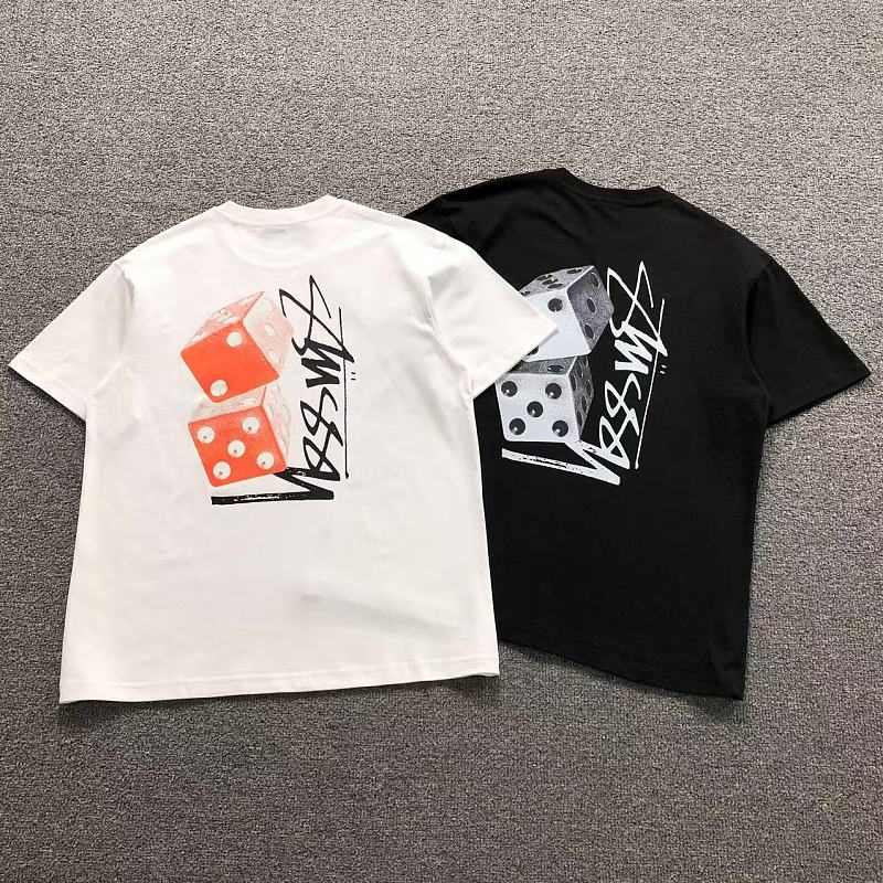 STUSSY T-SHIRT 526160382（im 170cm 60kg i wear size M in the phot）