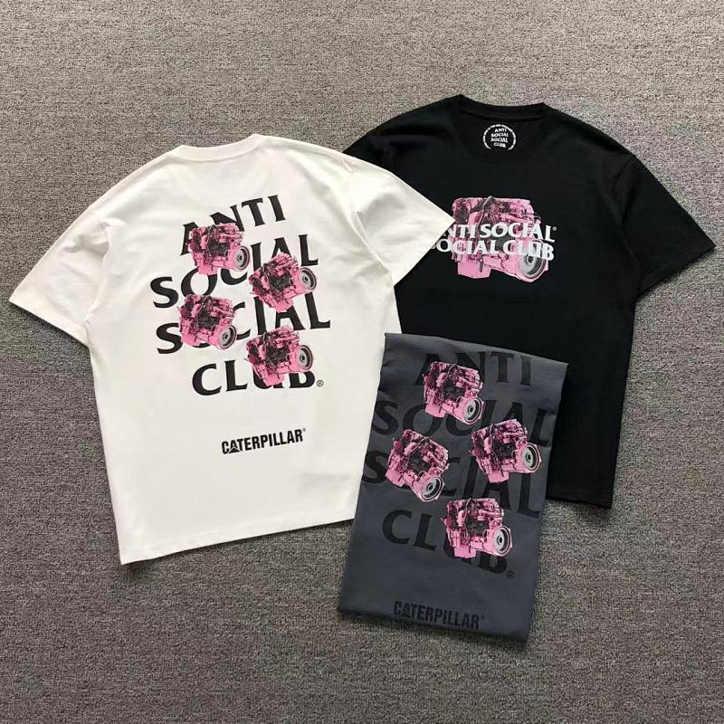 ANTI SOCIAL SOCIAL CLUB T-SHIRT 3109030302（im 170cm 60kg i wear size L in the phot）