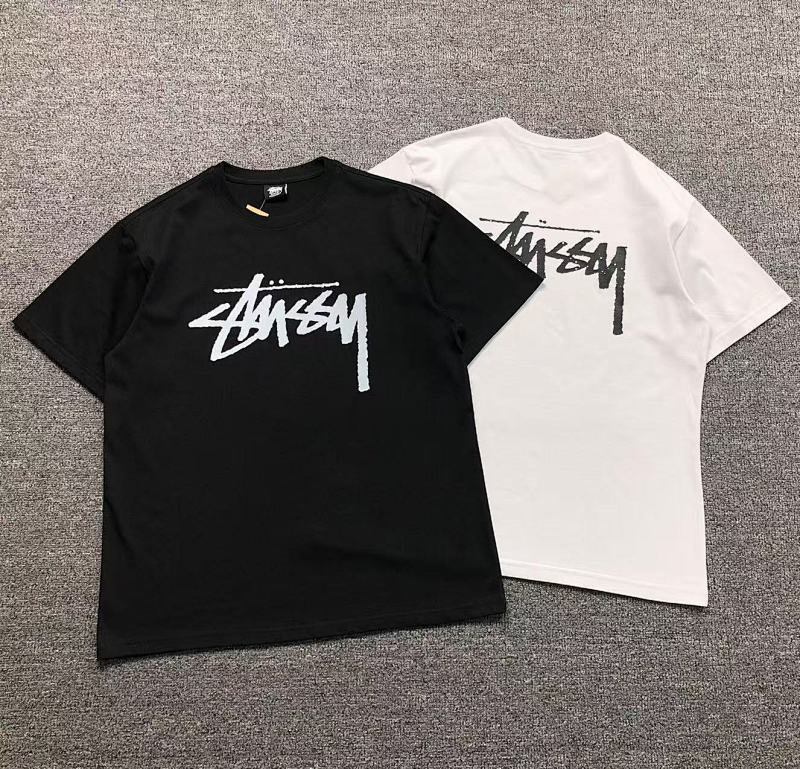 STUSSY T-SHIRT 503030882（im 170cm 55kg i wear size M in the phot）
