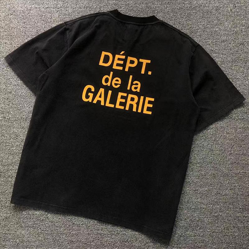 GALLERY DEPT T-SHIRT 4121604155（im 170cm 60kg i wear size S in the phot）