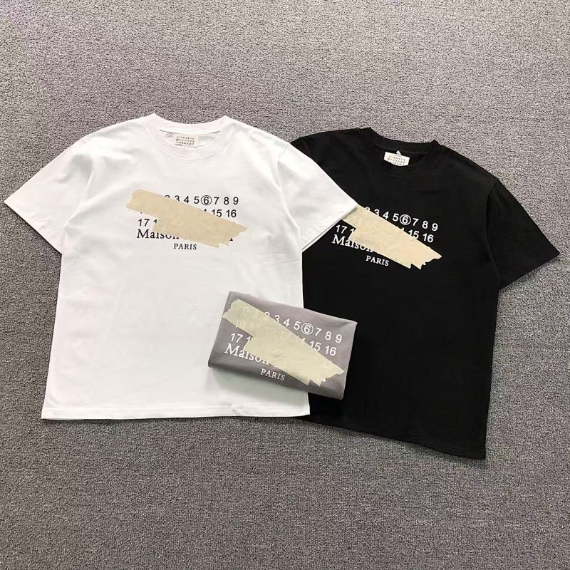 MAISON MARGIELA T-SHIRT 4107050886（im 170cm 60kg i wear size 46 in the phot）
