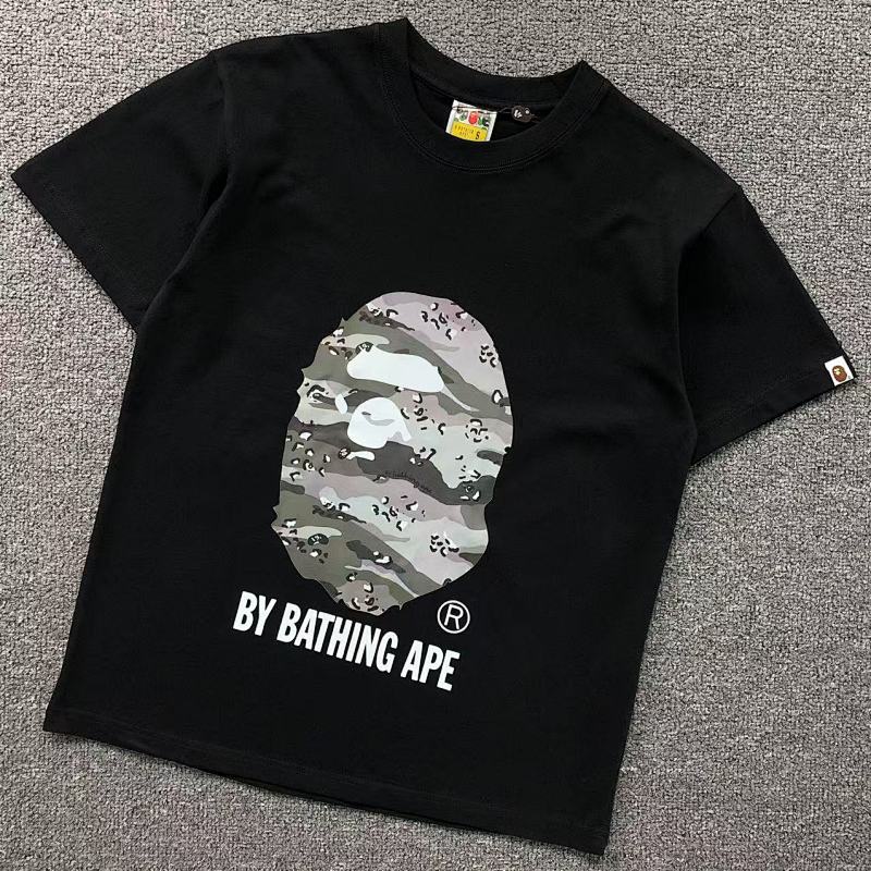 BAPE T-SHIRT 4104241498（im 170cm 60kg i wear size S in the phot）