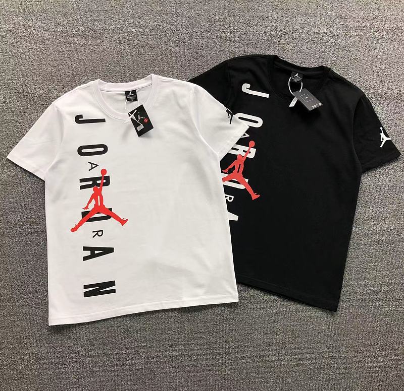 AIR JORDAN T-SHIRT 124181357（im 170cm 60kg i wear size M in the phot）