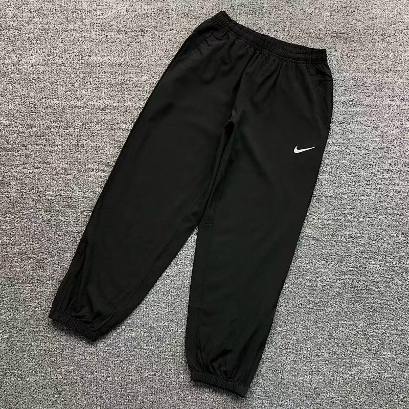 NIKE TROUSERS 57190219（im 170cm 60kg i wear size M in the phot）