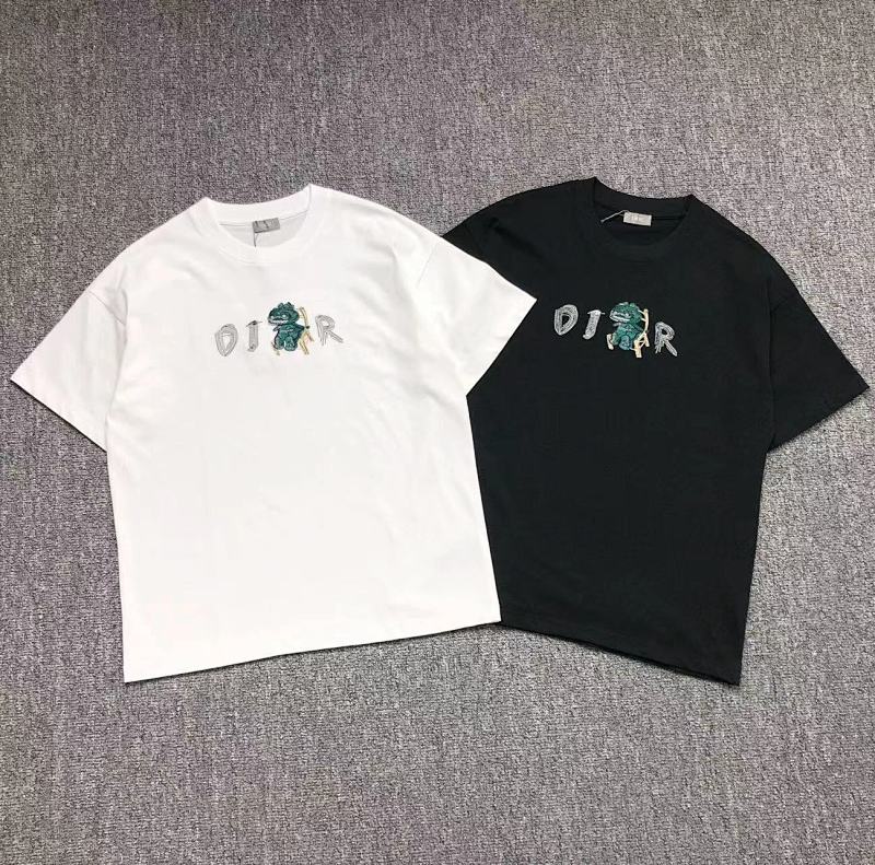 DIOR T-SHIRT 311220403（im 170cm 55kg i wear size XS in the phot）