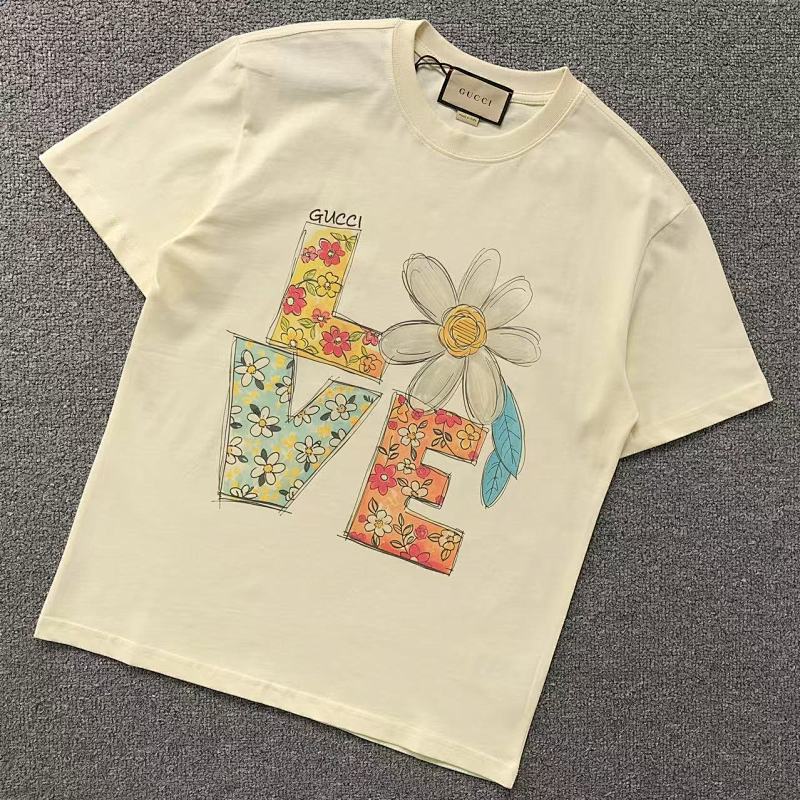 GUCCI T-SHIRT 5042615101（im 170cm 60kg i wear size S in the phot）