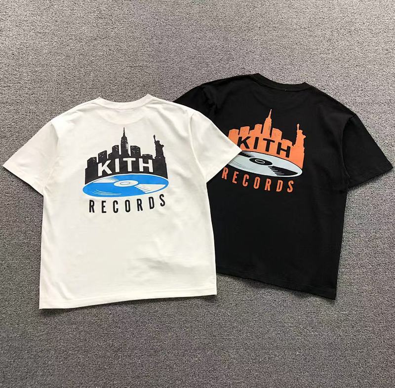 KITH T-SHIRT 1107032295（im 170cm 60kg i wear size XL in the phot）