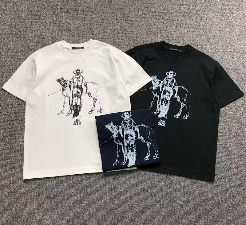 LV T-SHIRT 411132121（im 170cm 57kg i wear size M in the phot）