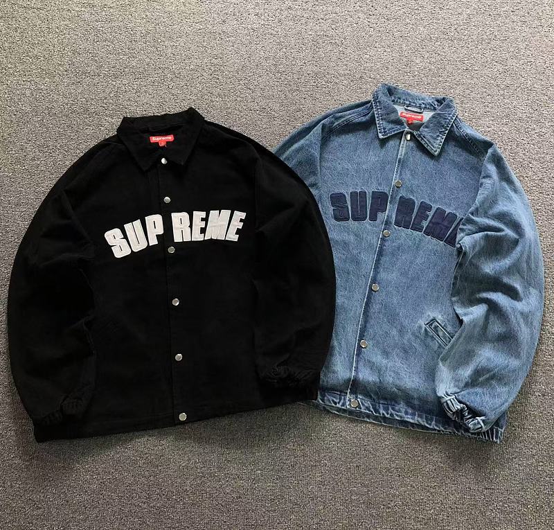SUPREME JACKET 52071509182（im 170cm 60kg i wear size S in the phot）