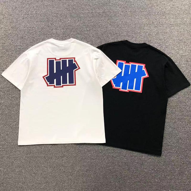 UNDEFEATED T-SHIRT 1112170102（im 170cm 60kg i wear size L in the phot）